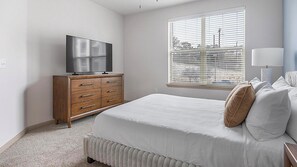 1 chambre, bureau, fer et planche à repasser, Wi-Fi