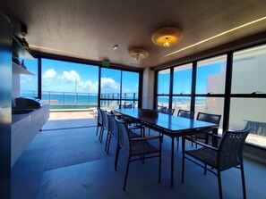 Dining - Sunrise Apartment with Sea View in Pituba, Balcony, Beachfront and Beachfront (Salvador)