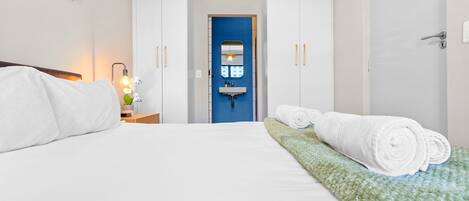 3 bedrooms, free WiFi, bed sheets