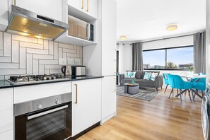 Fridge, oven, dishwasher, toaster - Cape on Popham 21B - Two Bedroom Apartment, Sleeps 4 (Cape Town)