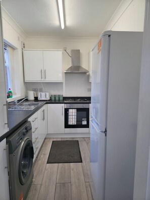 Private kitchen - Alphonsus Home in Middlesbrough Town (Middlesbrough)