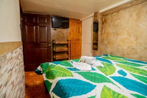 2 slaapkamers, een strijkplank/strijkijzer, wifi, beddengoed