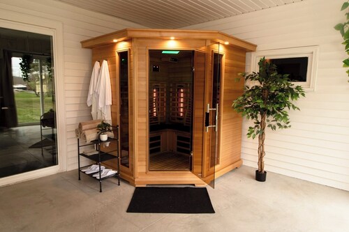 Wild Pines Ranch- Sauna~Gameroom
