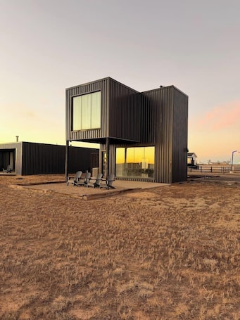 Exterior. Closest To Cadillac Ranch - *Private Hot Tub*