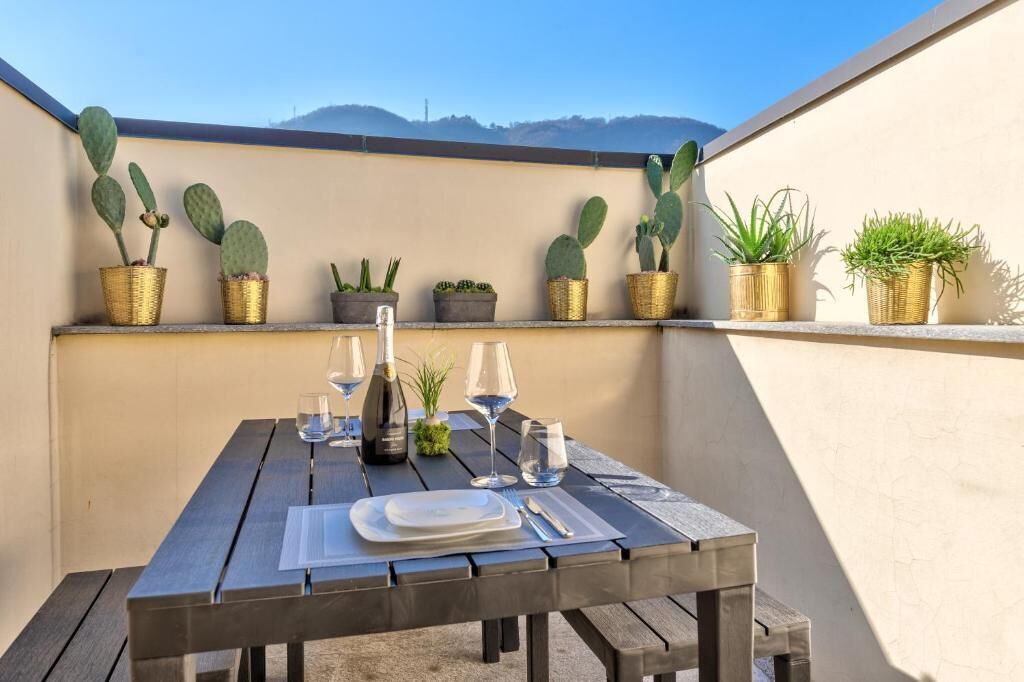 Grand Penthouse, Balcony, City View | Outdoor dining