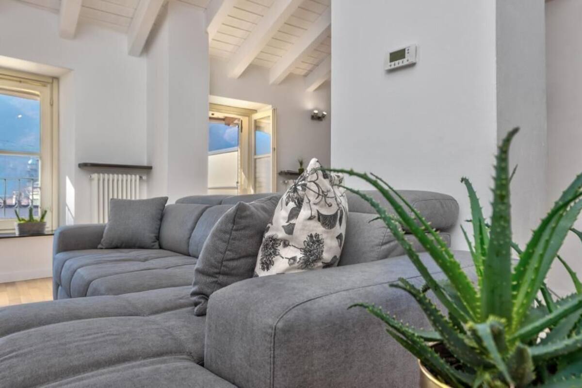 Grand Penthouse, Balcony, City View | Living area