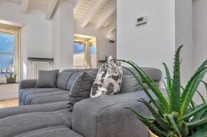 Living area - Penthouse with Private Terrace (Como)