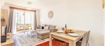 BoLina 2 bedroom apartment located in the historic center of Caniço.