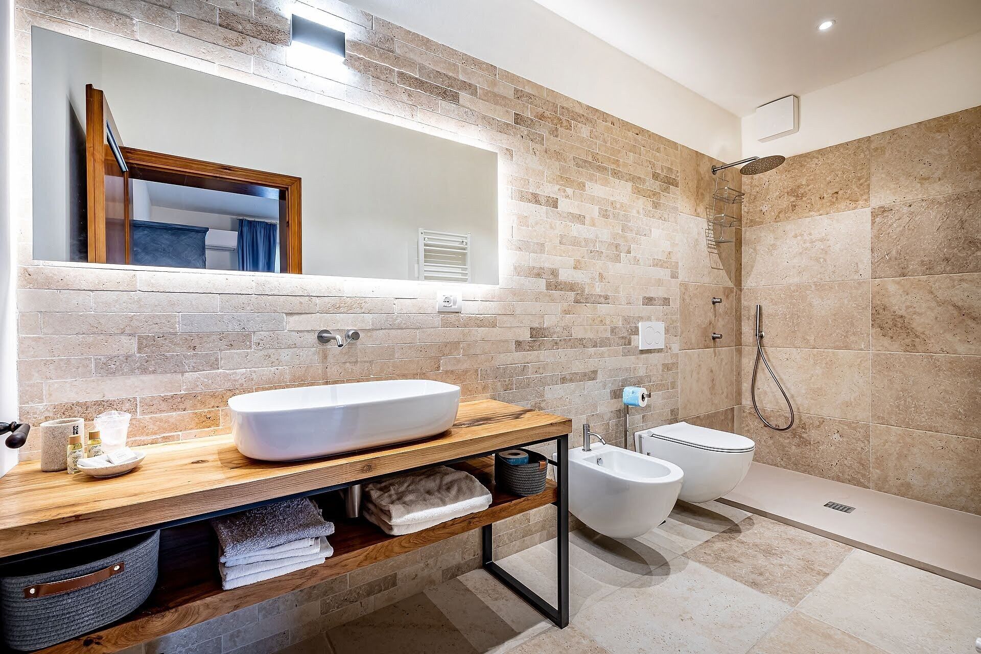 Superior Double Room, Valley View | Bathroom | Shower, hair dryer, towels, soap