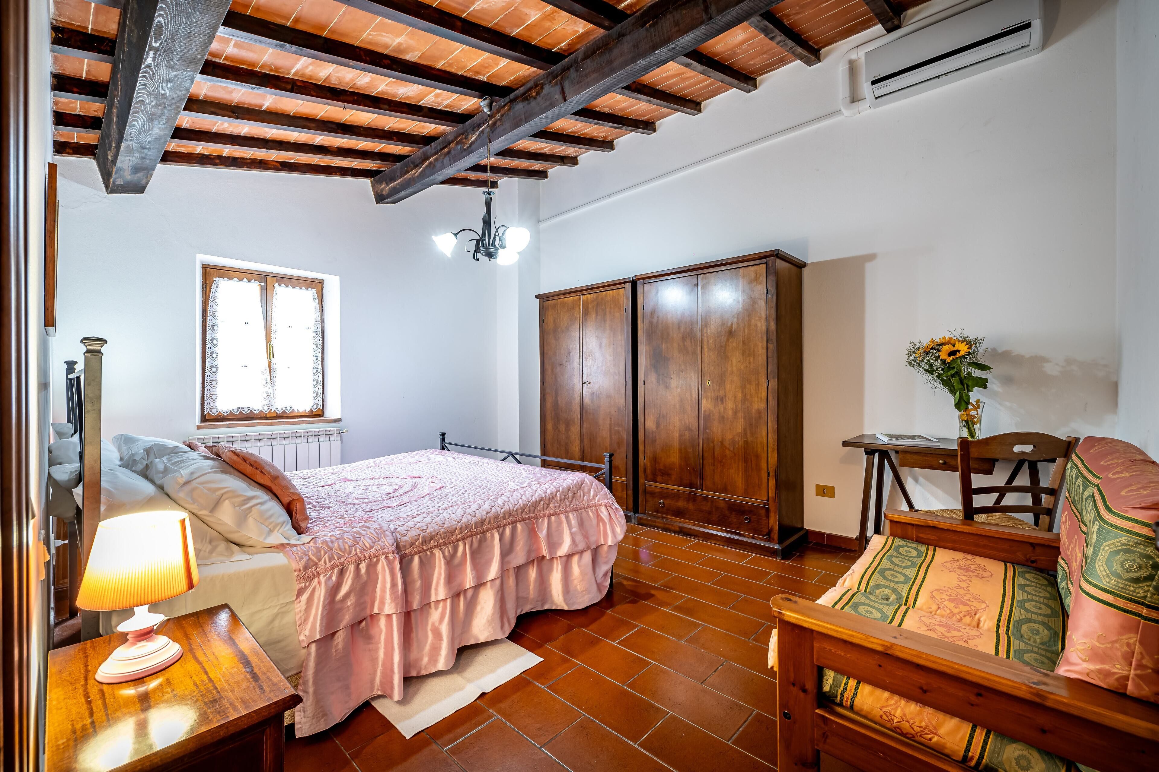 Eenvoudig appartement | Een bureau, gratis wifi