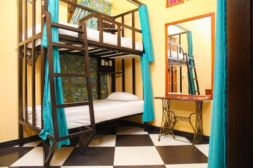 Dortoir Partagé | Coffres-forts dans les chambres, Wi-Fi gratuit, draps fournis