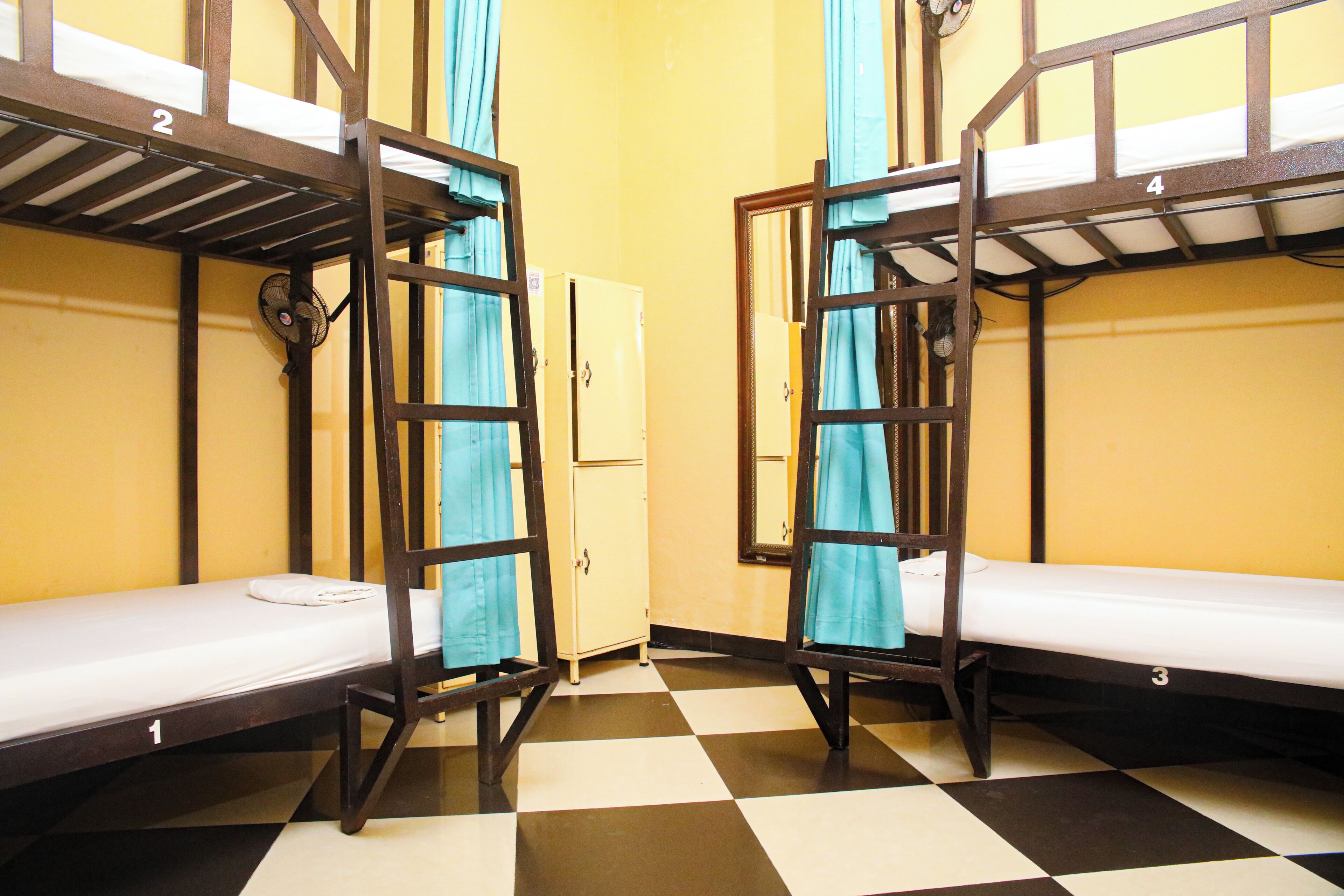 In-room safe, free WiFi, bed sheets