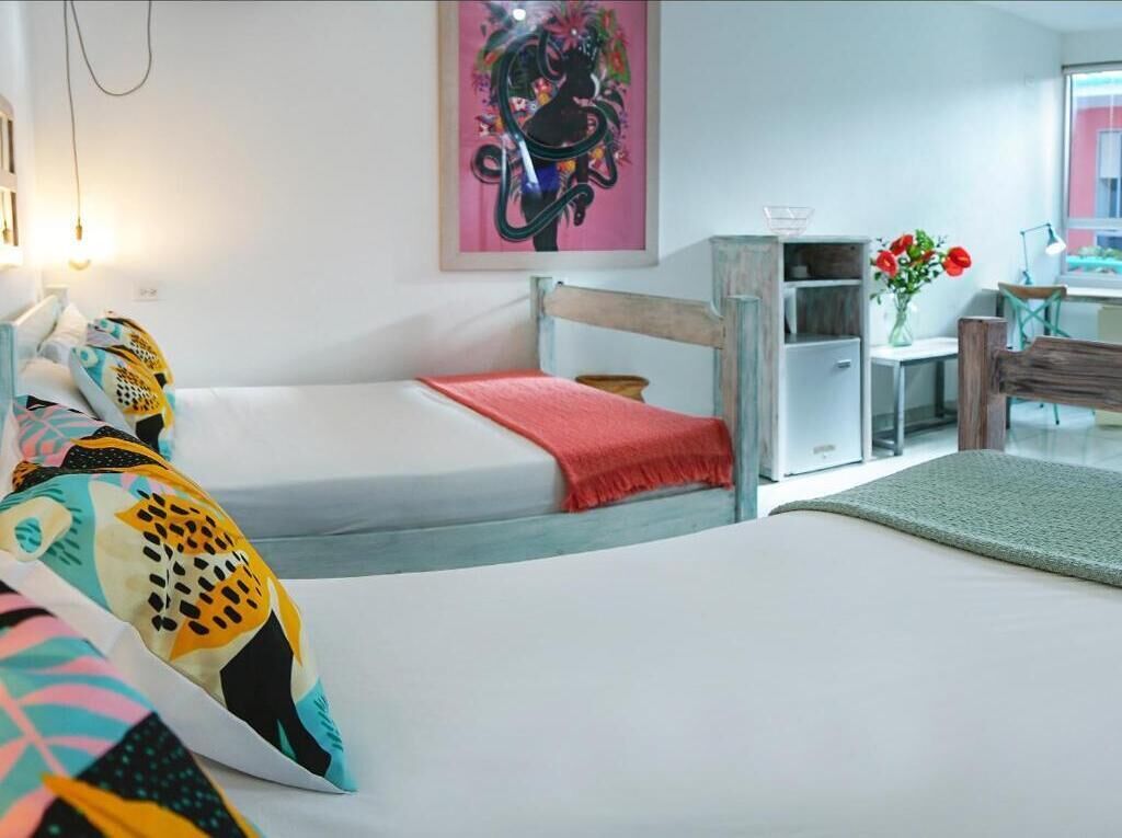 Chambre Standard Double ou avec lits jumeaux | Coffres-forts dans les chambres, Wi-Fi gratuit, draps fournis