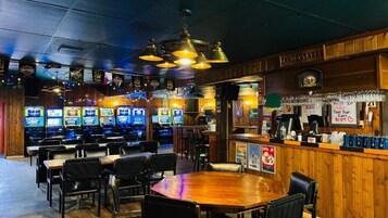 Bar (en la propiedad)