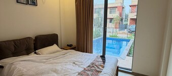 Charming 2-bedroom villa with AC and jacuzzi in beautiful Khopoli
