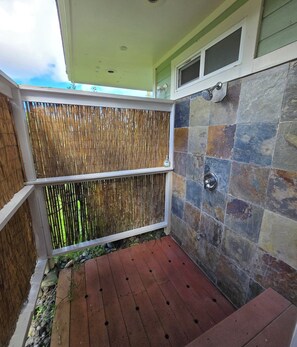 Property grounds - Wonderful studio in Kailua-Kona perfect for your island retreat! (Kailua-Kona)