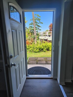 Interior - Wonderful studio in Kailua-Kona perfect for your island retreat! (Kailua-Kona)