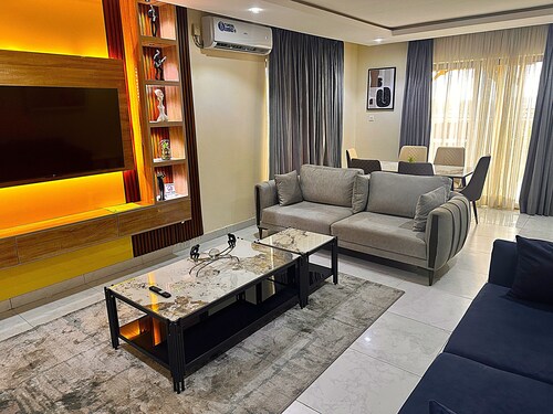 GARDEN CITY HOTEL