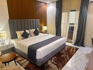 Standard Single Room, Balcony, City View | In-room safe, desk, laptop workspace, iron/ironing board - GARDEN CITY HOTEL (Port Harcourt)
