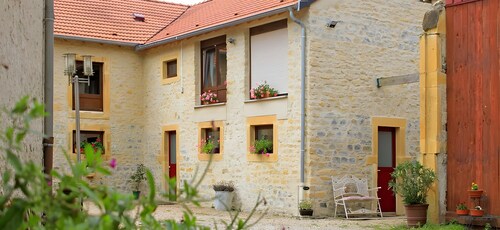Chambre d’hôtes « Le Pré Lassau » avec terrasse privée et Wi-Fi