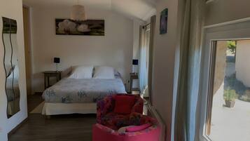 1 bedroom, WiFi, bed sheets