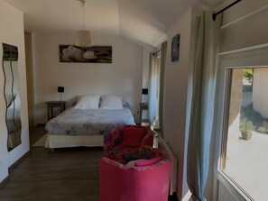 1 chambre, Wi-Fi, draps fournis