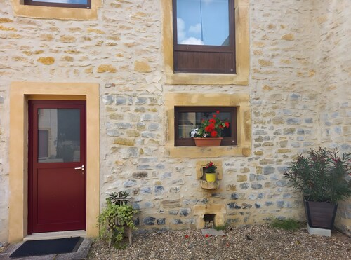 Gite l'atelier de Théophile – Renovated Workshop Near Metz, 4 Guests, Terrace & Garden