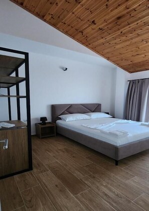 Bureau, espace de travail pour ordinateurs portables