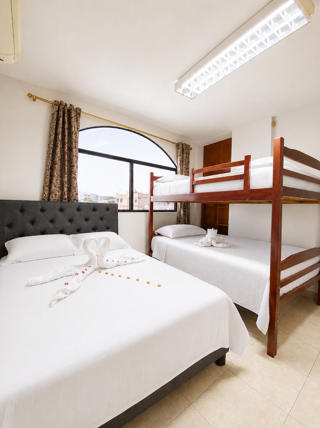 Family Apartment, Multiple Beds, Kitchen | Hypo-allergenic bedding, free WiFi, bed sheets