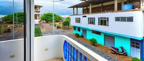 Appartement Familial, 2 chambres, vue ville | Enceinte de l’hébergement