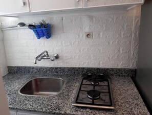 Private kitchen - Small apartment 150 meters from Tangier marina. (Tanger)