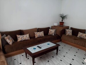 Living area - Small apartment 150 meters from Tangier marina. (Tanger)