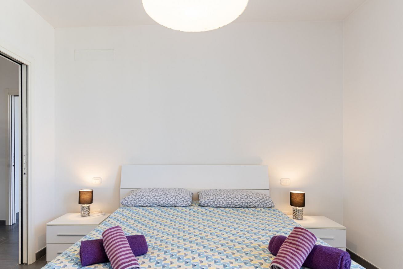 2 chambres, fer et planche à repasser