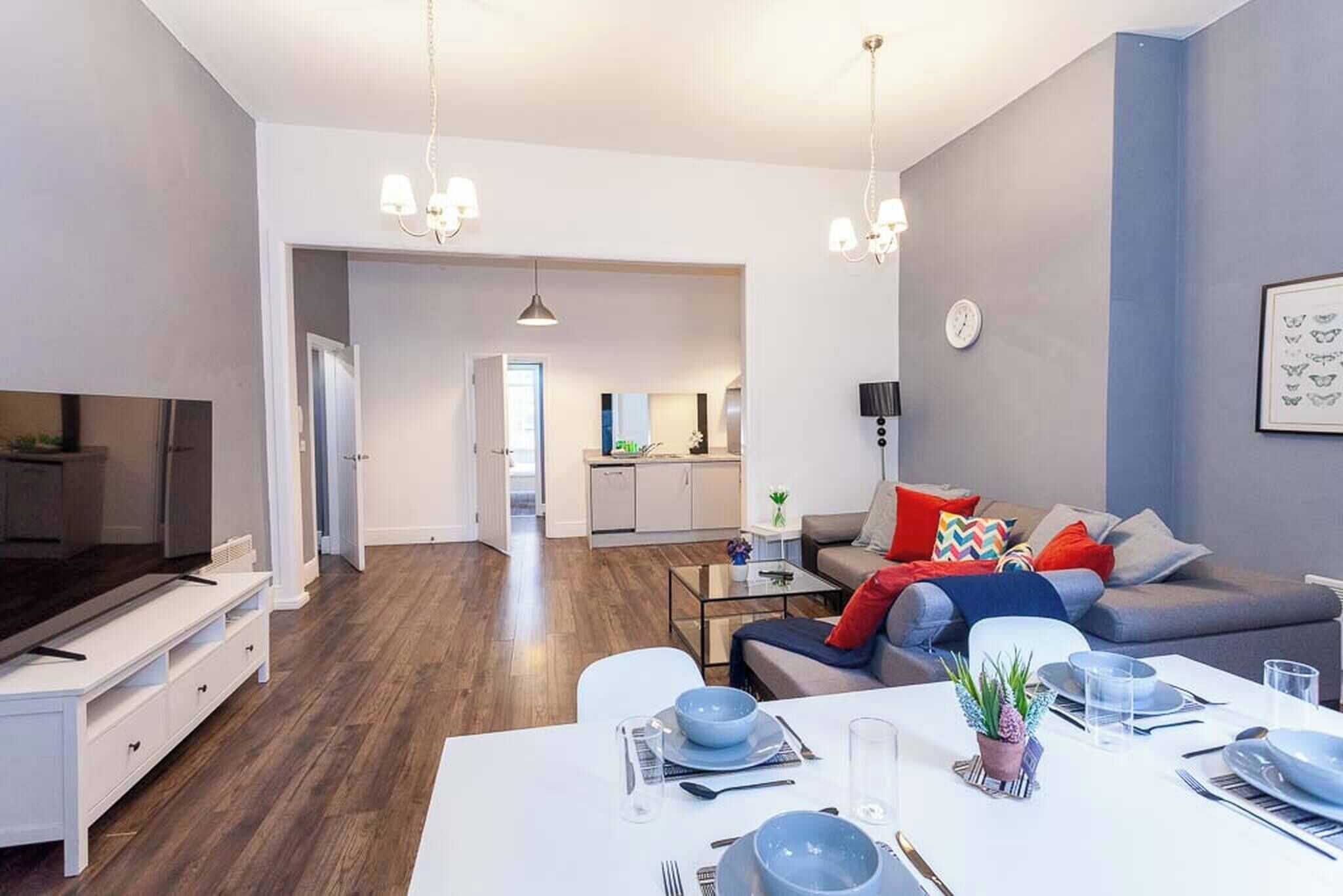 Apartment, 2 Bedrooms | Living room