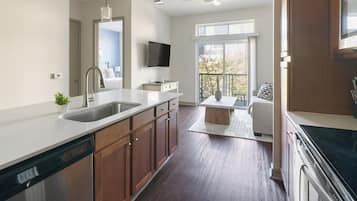 Apartment (1 Bedroom) | Private kitchen