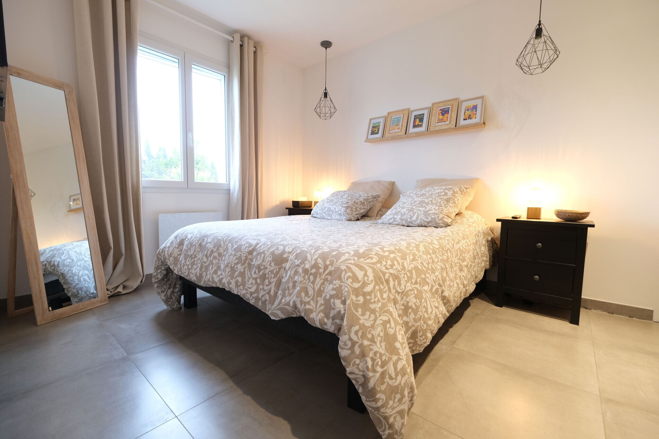 3 bedrooms, iron/ironing board, travel crib, free WiFi