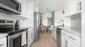 Appartement (2 Bedrooms) | Cuisine privée