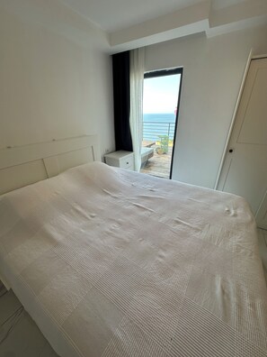 1 slaapkamer, een strijkplank/strijkijzer, gratis wifi, beddengoed