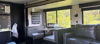 Charming 1-bedroom caravan with AC in peaceful Micanopy