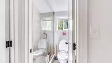 #2 Cottage - Poland | Salle de bain | Serviettes fournies, papier toilette