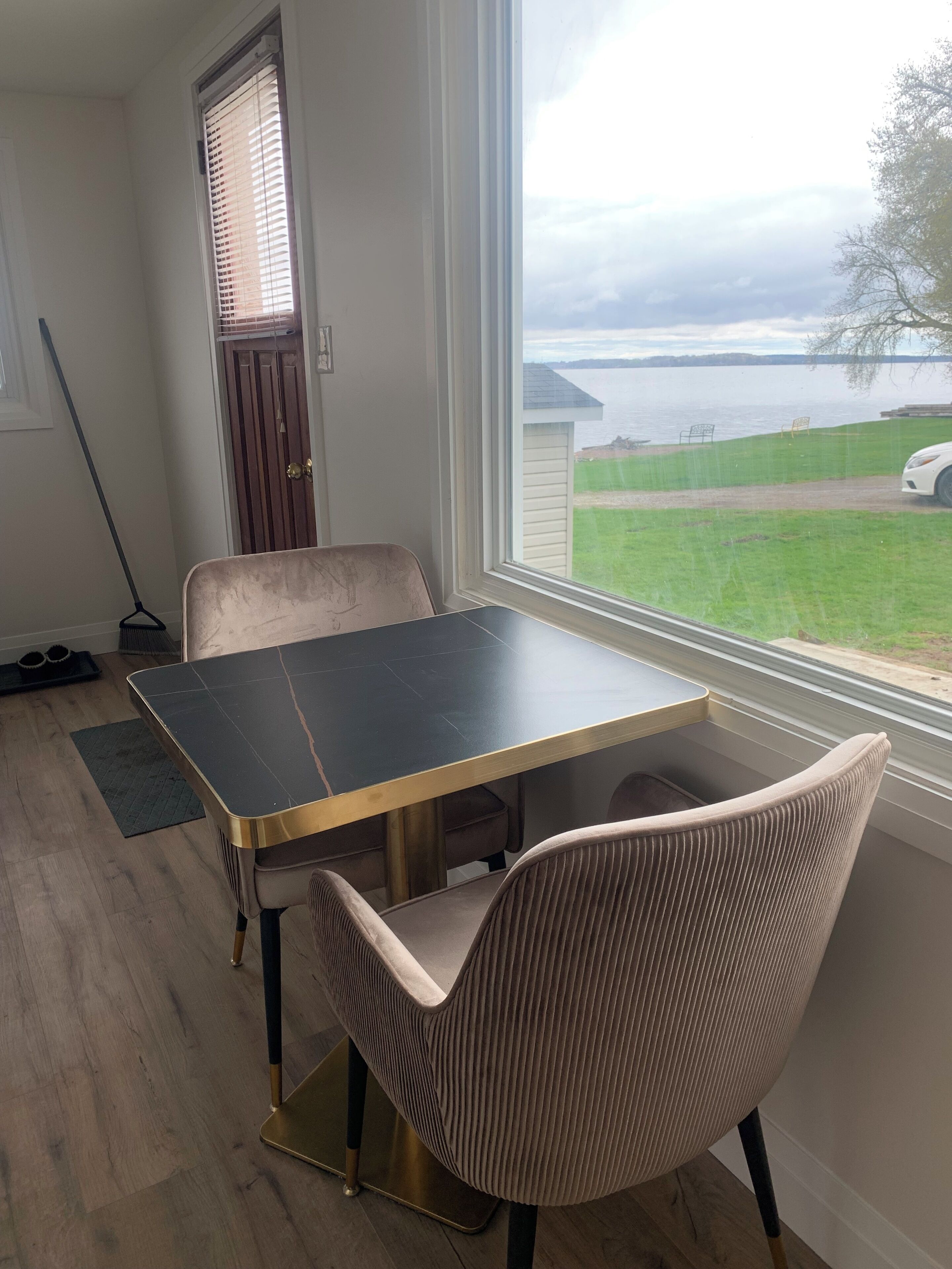 Cottage, uitzicht op meer | Dineren op de kamer
