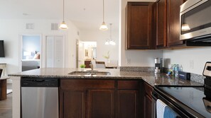 Apartment (2 Bedrooms) | Private kitchen - Landing Apartments near South Apopka, FL (Apopka)