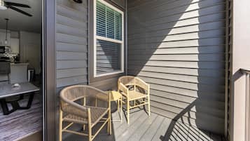 Apartment (1 Bedroom) | Terrace/patio