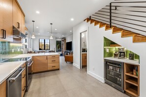 Fridge, microwave, oven, stovetop - Downtown Sandpoint Luxury | Walk to Lake & Dining (Sandpoint)