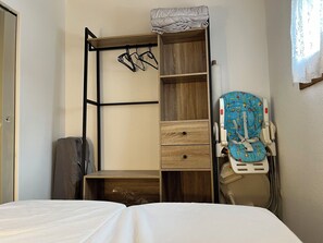 2 bedrooms, iron/ironing board - Vacation home for rent 34 m² in residence with swimming pool (Saint-Jean-de-Monts)