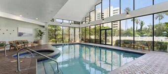 New listing! 2/2 Apartment Close to Universal