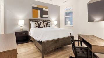 Apartemen (2 Bedrooms) | 1 kamar tidur, meja kerja, dan ruang kerja ramah laptop