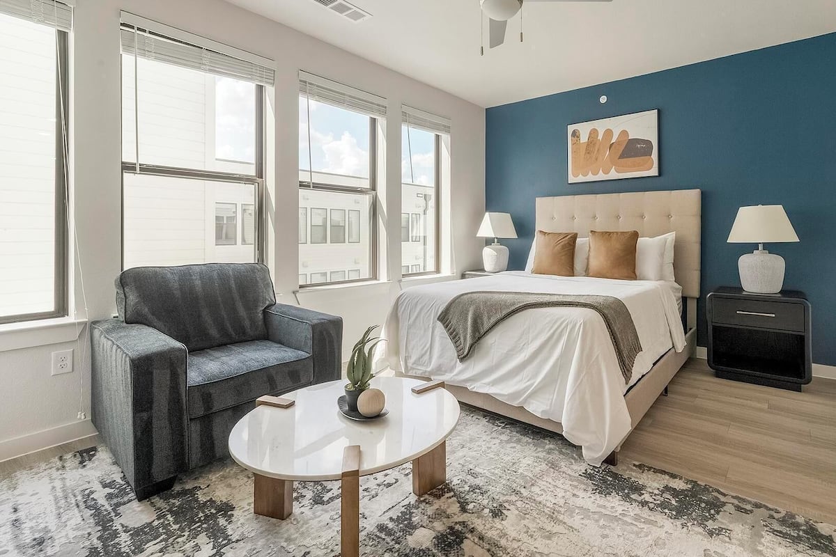 スタジオ (0 Bedroom) | 1 室のベッドルーム、客室ごとに異なる装飾、客室ごとに異なるインテリア、アイロン / アイロン台