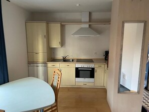 Private kitchen - Hekmat Apartments Fernsicht Schobüll (Husum)