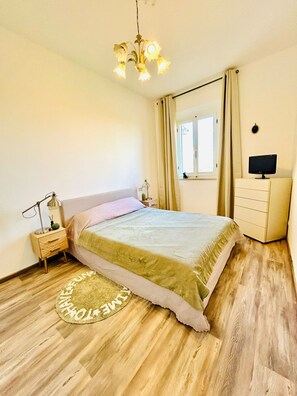 1 camera, Wi-Fi, lenzuola